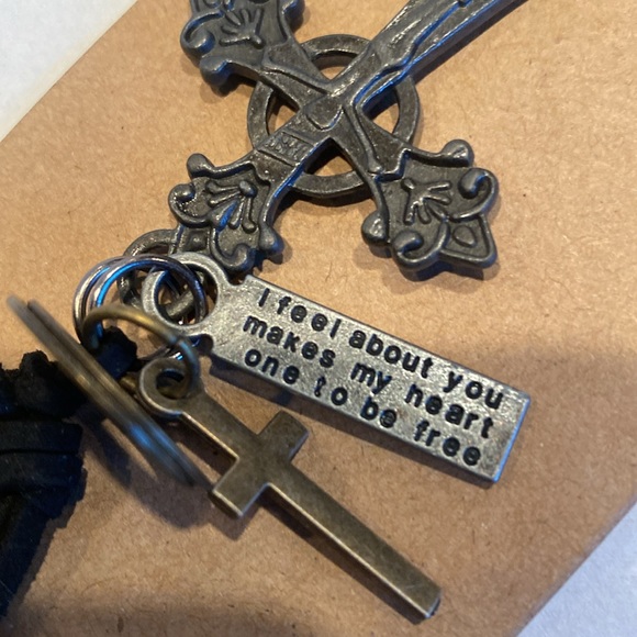 NIP and vintage-Style black antique-looking Celtic Cross, etc. - Picture 2 of 6